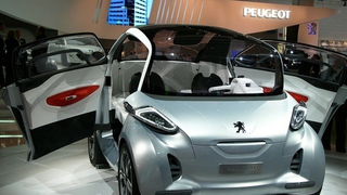 Peugeot BB1 Concept: Tiny Flying Fetus Still Crazy-Looking